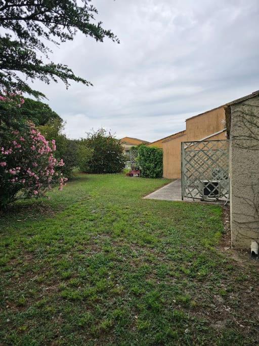 Appartement 50M2 Village Vacances Arles Exterior foto